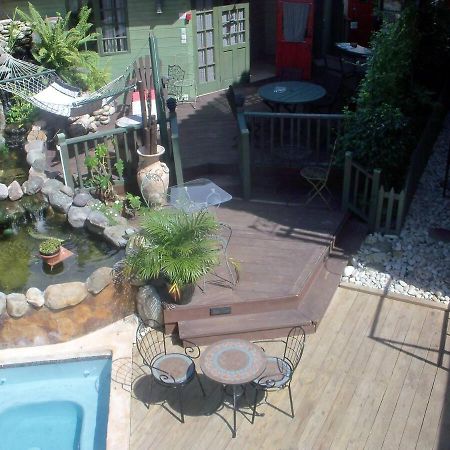 One32 Guesthouse Bejeweled Kingston Luaran gambar
